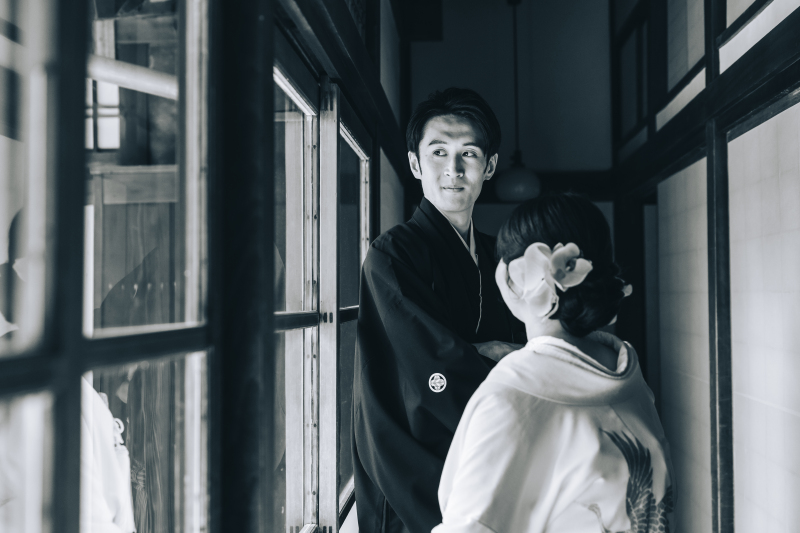 季節のお花と歴史的建造物で素敵な前撮りを