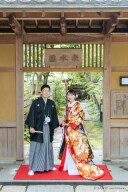日本庭園で和装の花嫁様
