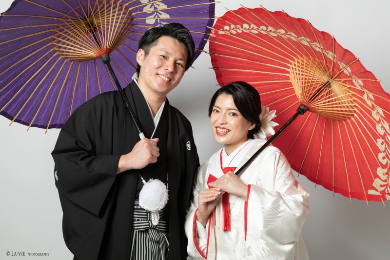 華やかに