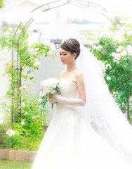 バラの咲くガーデンでフォトウエディング♪