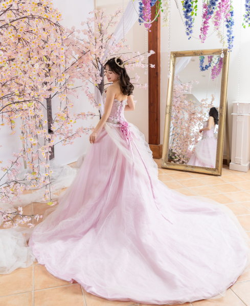 プリンセス感満載♡淡い桜色ピンクのドレス♡