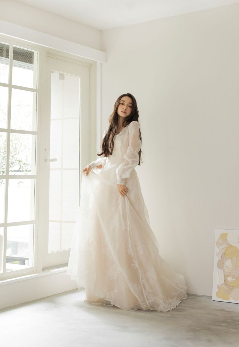 プレ花嫁必見！aimのウェディングドレスが選ばれる理由とは…♡