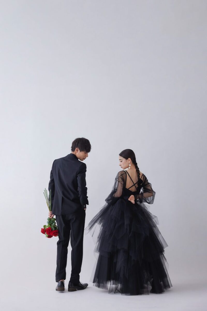 ウェディングドレスのニュートレンド 注目のブラックドレスをご紹介
