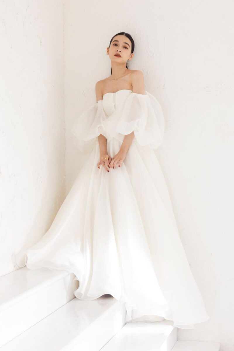 洗練されたデザインが魅力的 個性派ウェディングドレスを紹介