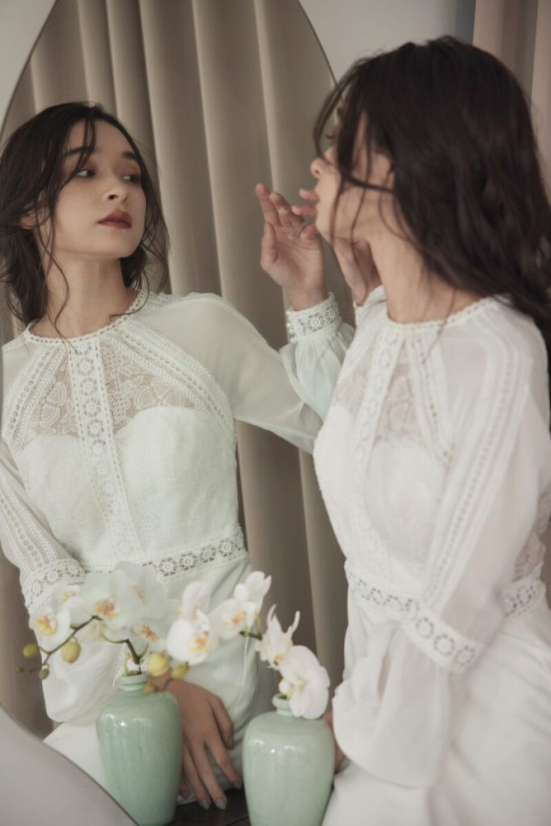 洗練されたデザインが魅力的 個性派ウェディングドレスを紹介