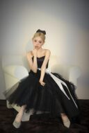 自分へのご褒美＆推しへの愛を形に！ 「誕生日&times;推し活」ソロウェディング撮影の魅力