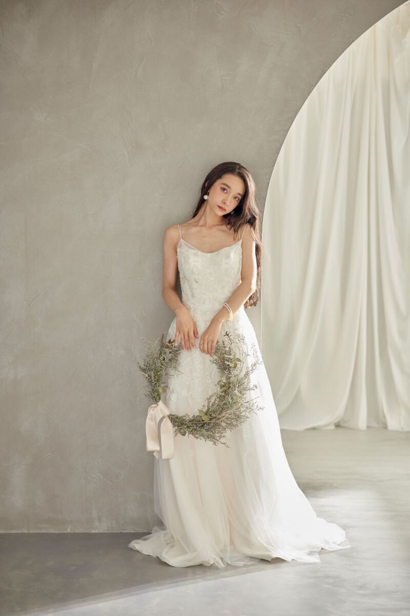 ドレスのお悩み解消?!】骨格ナチュラルさん向けウエディングドレスとは