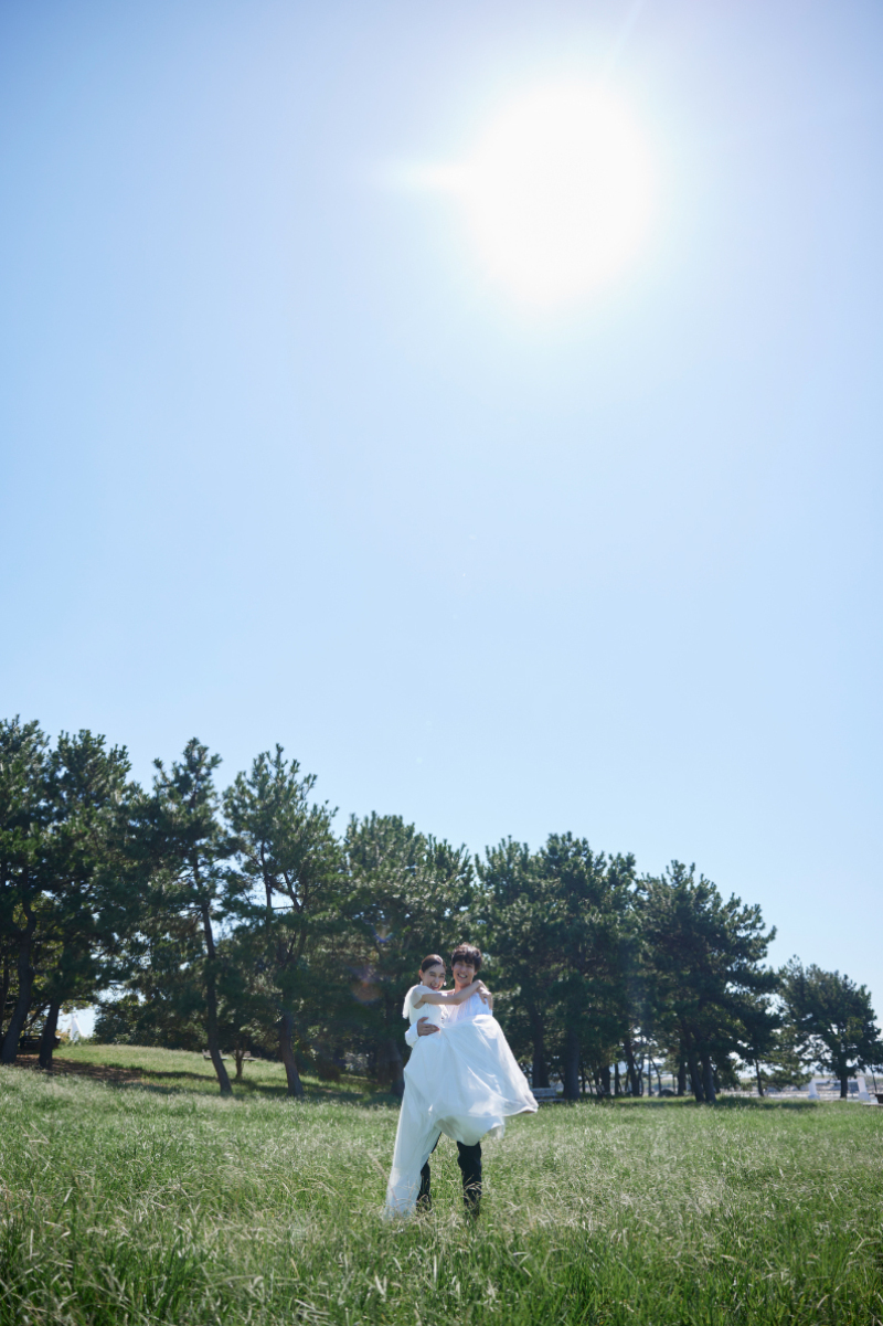 海辺と観覧車の下で叶える!ロマンチックな葛西臨海公園フォトウェディング