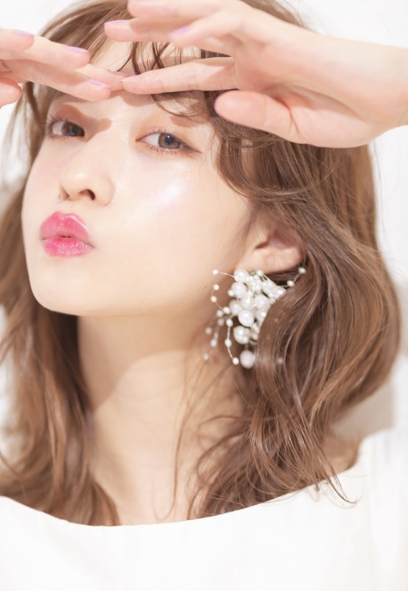 【ヘアメイクでなりたい自分へ】ドレスに似合う雰囲気別メイク紹介!