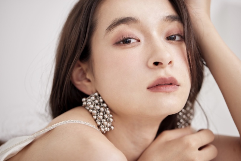 【ヘアメイクでなりたい自分へ】ドレスに似合う雰囲気別メイク紹介!