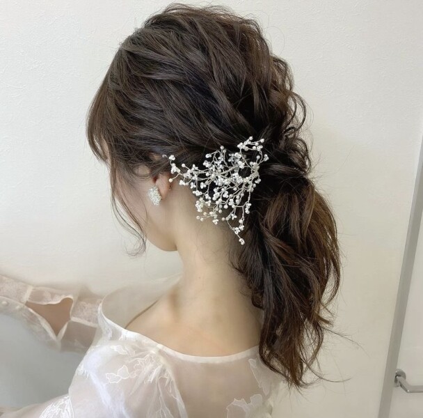 ウエディングドレスに似合うヘアスタイル3選!