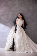 aimでお取り扱いのドレス達をシルエット別にご紹介♡