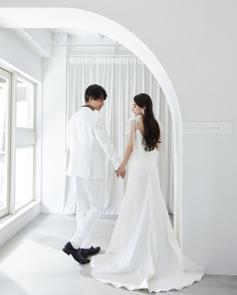 注目のセルフシャッター撮影も!aimで叶えるお洒落カップルフォトウェディング