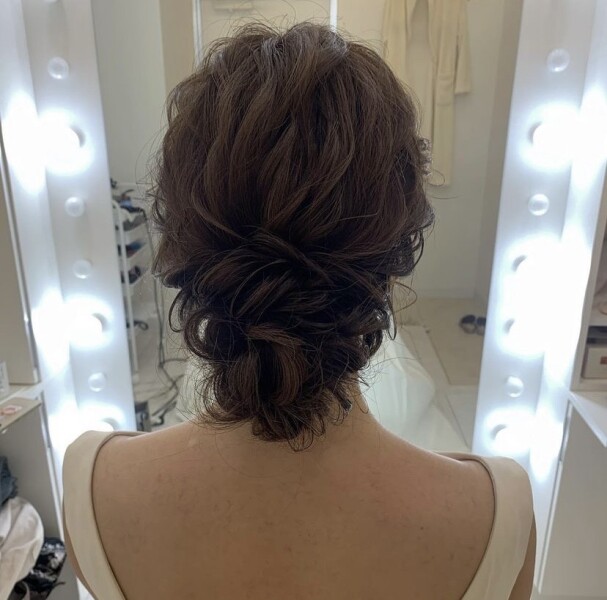 ウエディングドレスに似合うヘアスタイル3選!