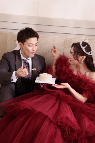 持ち込み小物で私たちらしく！ブライダルフォトが劇的に楽しくなるアイテム4選✨