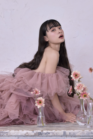 【aim東京原宿店】お花を使用した華やかなブライダルフォト