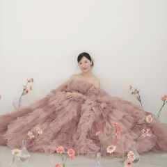 ピンクドレスにぴったりなメイクをご紹介