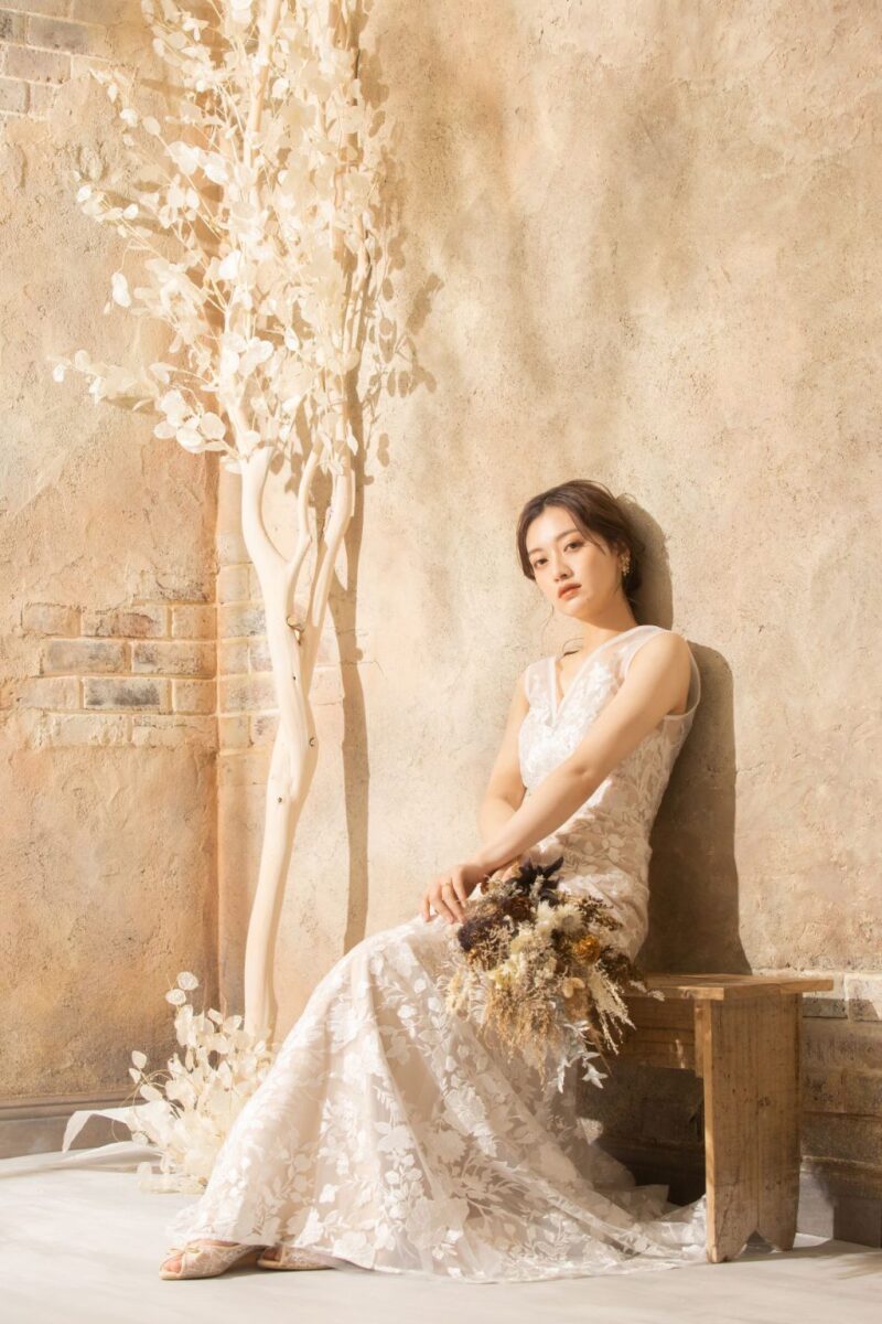 美しく綺麗なウェディングドレス姿を写真に残すためのポージング・空間
