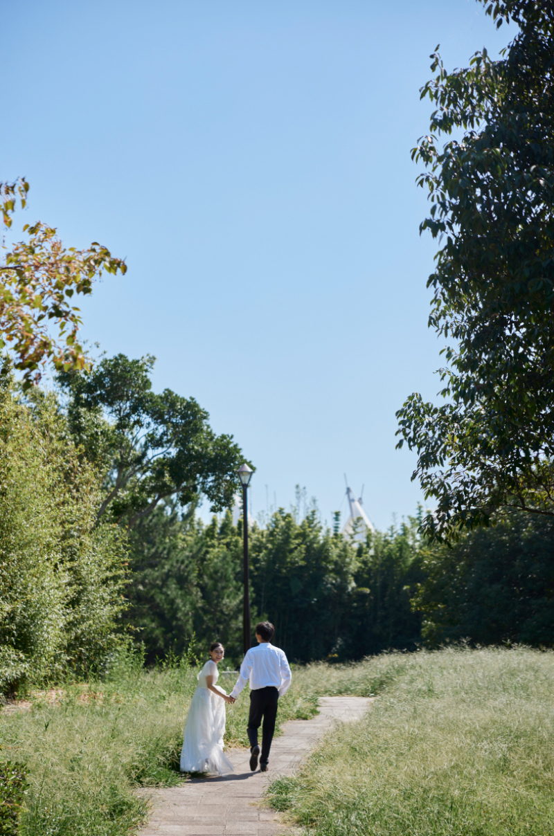 海辺と観覧車の下で叶える!ロマンチックな葛西臨海公園フォトウェディング