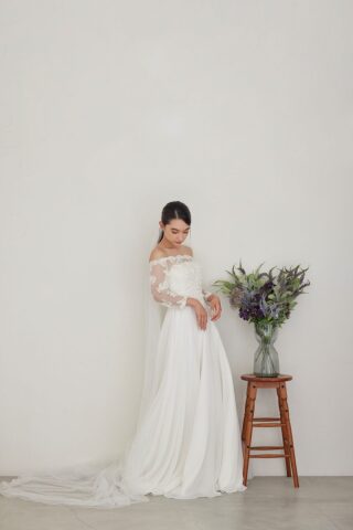 【aim東京原宿店】すらっとしたシルエットが魅力のウェディングドレスご紹介