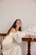 アンティーク風な撮影でシンプル&times;おしゃれを演出