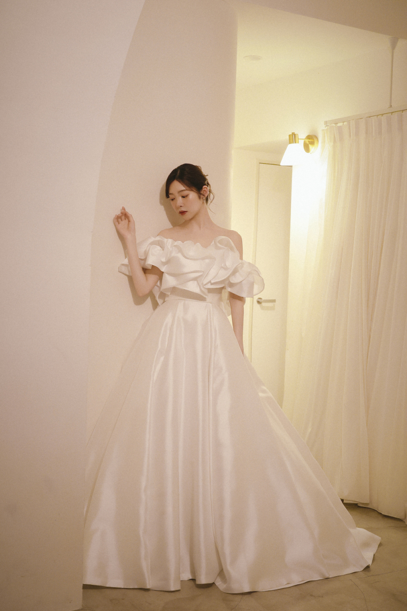 【aim東京原宿店】シルエットがおしゃれなウェディングドレスのご紹介！