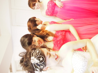 女の子同士で花嫁体験!