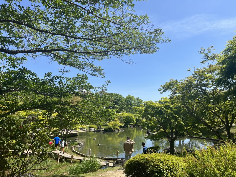 【しあわせの村】新緑時期の風景