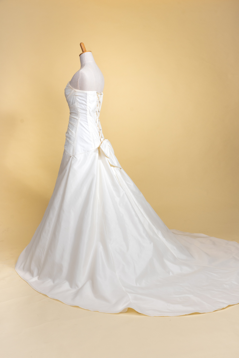 スタジオムーン 追加料金なしで選べる全ドレス100着【人気ドレス紹介Ⅱ】