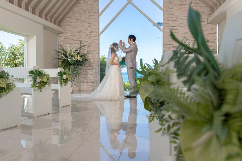 「まるで結婚式のようなチャペルセレモニーフォト」★ムーンビーチ編★