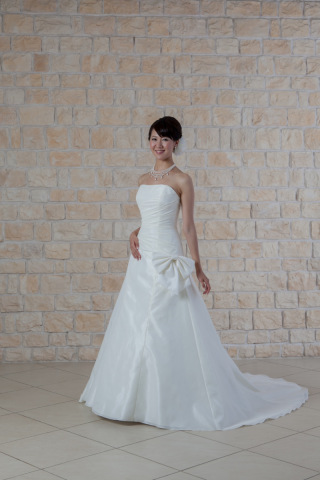 スタジオムーンは安心の衣裳追加料金なし！フリーチョイス100着【ドレス紹介Ⅱ】