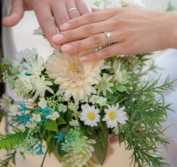 スタジオムーン【約20種類から選べるブーケ】