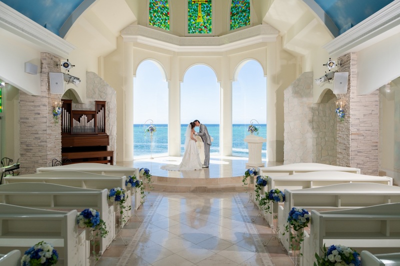 一日一組限定！すべてセット「恩納村ビーチ＆チャペル　フルパッケージ33万円」