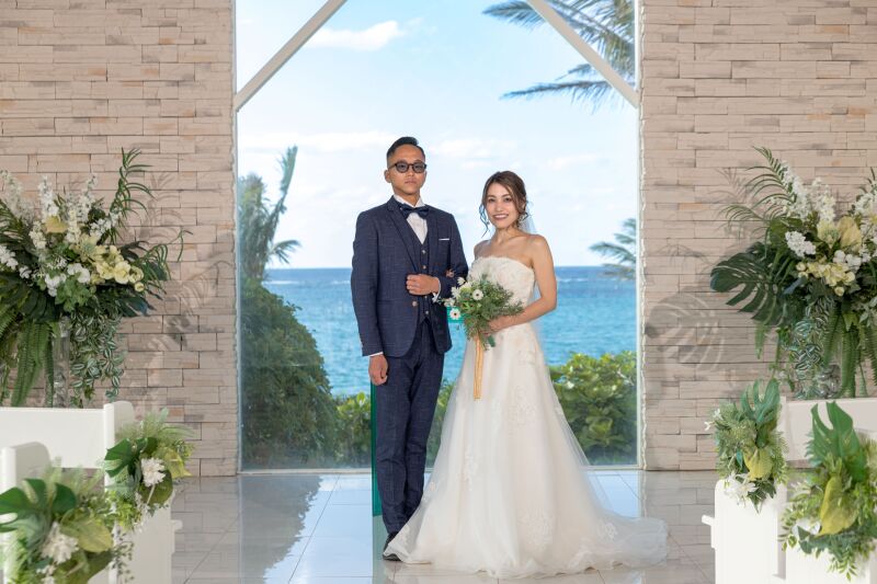 11月残り4日!特割11万円【安心の衣裳追加料金なし!チャペル&ビーチプラン】