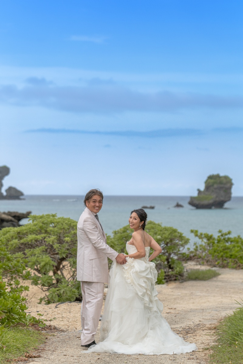 【8月までおんなそんビーチフォト8万円】衣裳追加料金なし！背景＆青空&美肌補正付