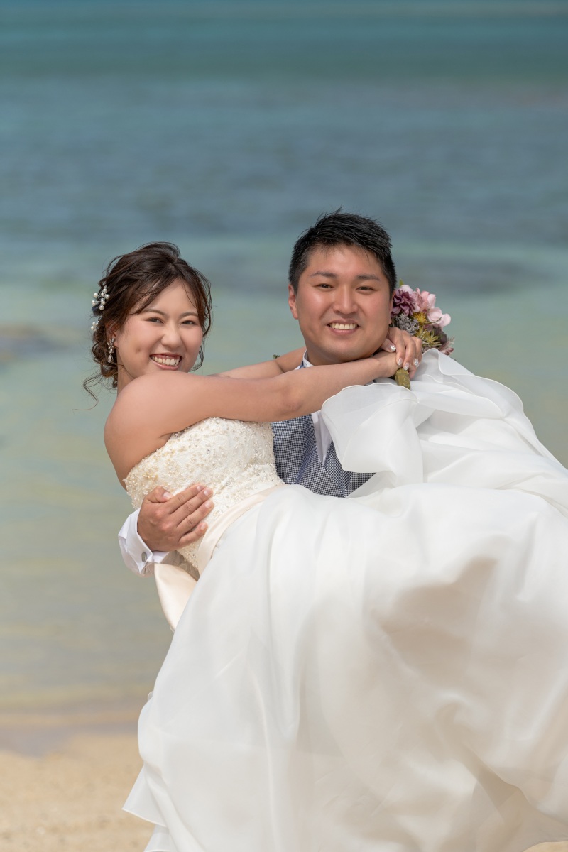 【６月までおんなそんビーチフォト8万円】衣裳追加料金なし！背景＆青空&美肌補正付