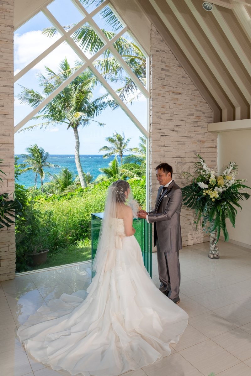 「まるで結婚式のようなチャペルセレモニーフォト」★ムーンビーチ編★