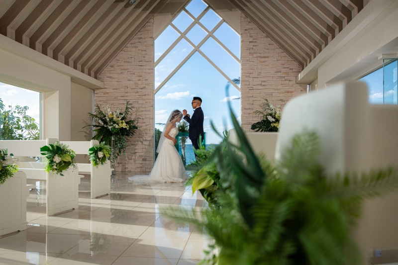 「まるで結婚式のようなチャペルセレモニーフォト」★ムーンビーチ編★