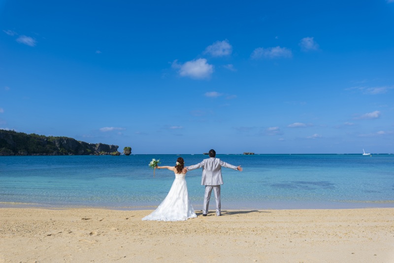 【年内、土日祝追加代金なし!】沖縄本島のビーチフォトプラン