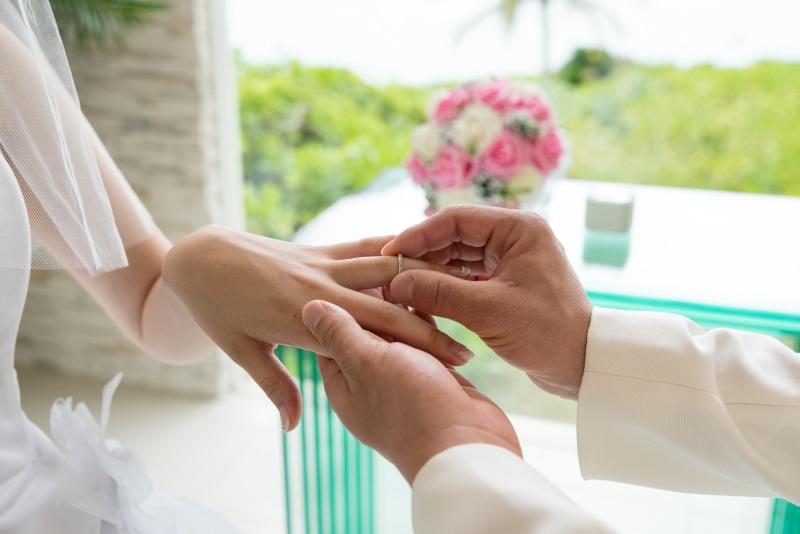 2月まで125000円！【結婚式のような1800組記念チャペル＆ビーチプラン】