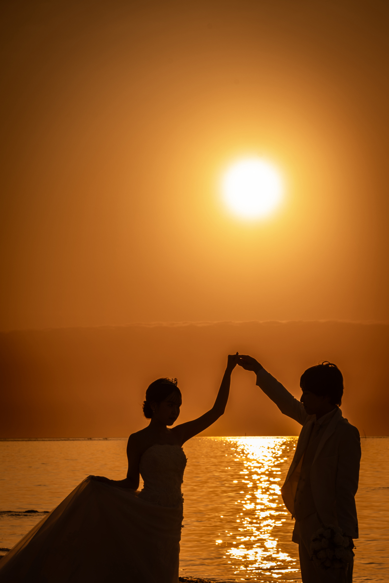 8月まで77000円【衣裳追加料金なし！おんなそんビーチフォト】青空&美肌補正付