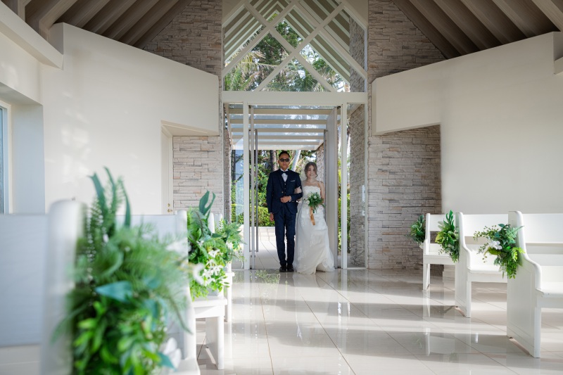 2月まで12.5万円！【結婚式のように1800組記念チャペル＆ビーチプラン】