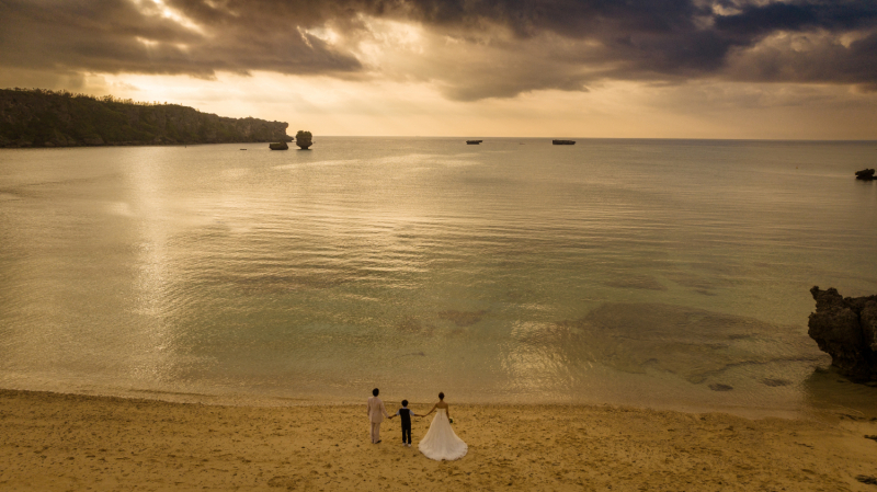スタジオムーンのドローン撮影【恩納村のロケーションを満喫】