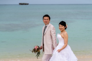 お客様の撮影レポート【おんなそんビーチフォトアルバムパッケージ】★結婚記念