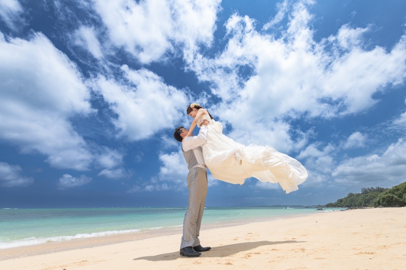 スタジオムーン【安心の衣裳追加料金なし！ドレス100着フリーチョイス】