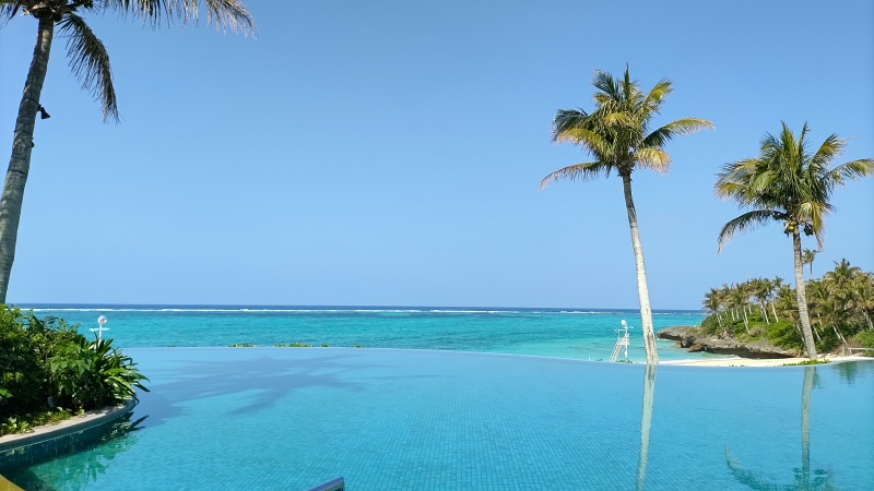 本日の恩納村の海