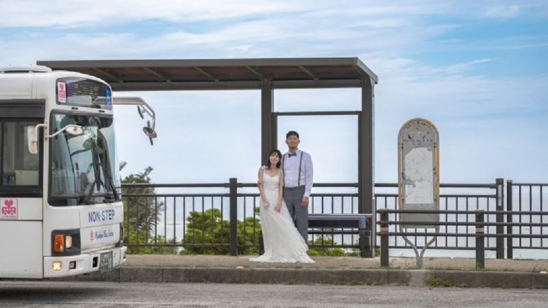 8月まで77000円【衣裳追加料金なし！おんなそんビーチフォト】青空&美肌補正付