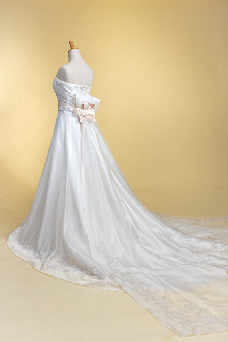 スタジオムーンは安心の衣裳追加料金なし！フリーチョイス全100着【ドレス紹介Ⅱ】