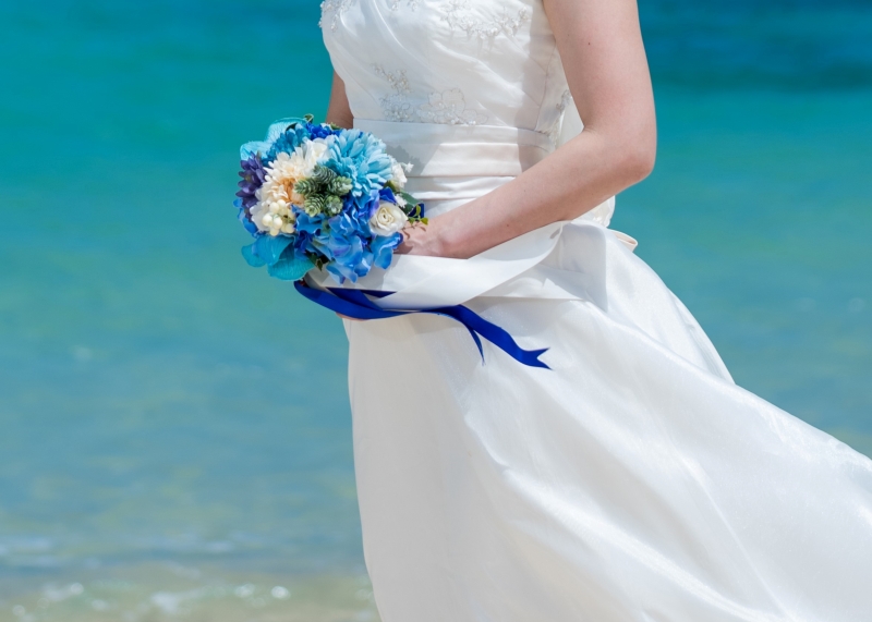 1月まで毎月3組限定99,880円!【ムーンビーチ&チャペル★衣裳追加料金なし】