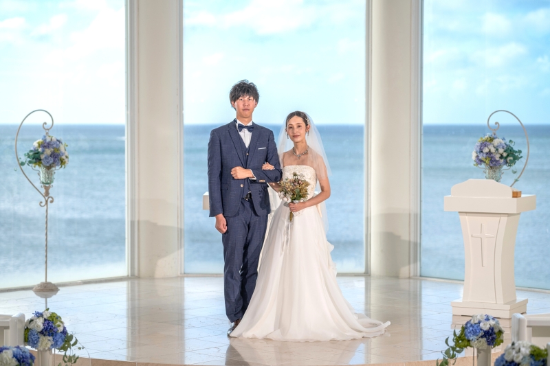 2月までスペシャルプライス！【恩納村チャペル＆ビーチ★安心の衣裳追加料金なし】